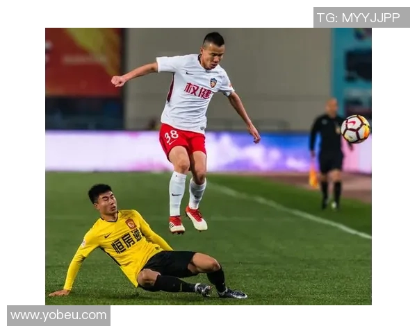 权健与恒大激战CCTV5直播精彩瞬间回顾与赛后分析